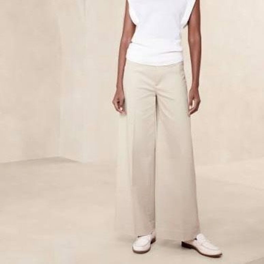 Banana Republic Cream Linen Contoured Fit Dress Pant - Women’s 2
